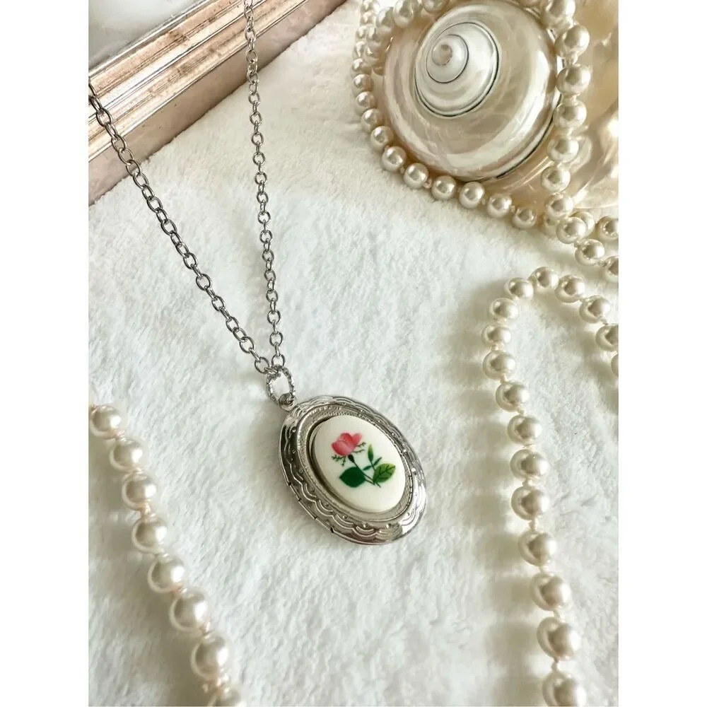 Hot pink rose silver color locket
